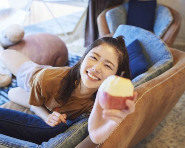 日向坂46丹生明里1st 写真集『やさしい関係』 コーチャンフォー