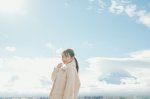 画像3: 乃木坂46　秋元真夏 卒業記念写真集『振り返れば、乃木坂』　コーチャンフォーオリジナル特典付き (3)