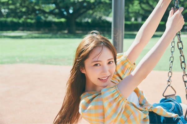 日向坂46 加藤史帆1st写真集 コーチャンフォーオリジナル特典付き