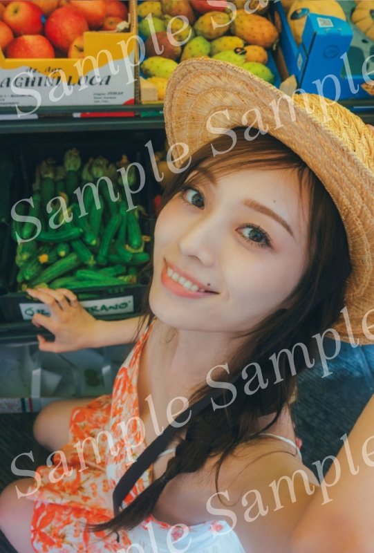 画像1: 乃木坂46 梅澤美波2nd写真集　「透明な覚悟」 コーチャンフォーオリジナル特典付き (1)