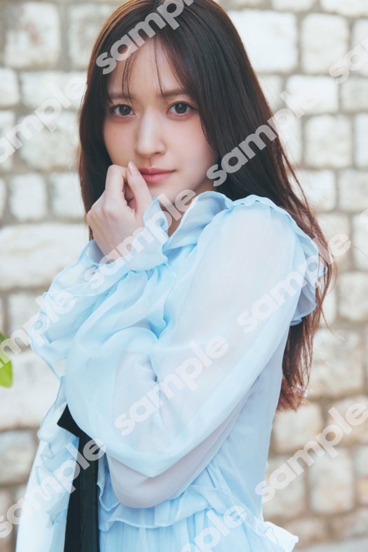 画像1: 乃木坂46 金川紗耶1st写真集『好きのグラデーション』コーチャンフォーオリジナル特典付き (1)